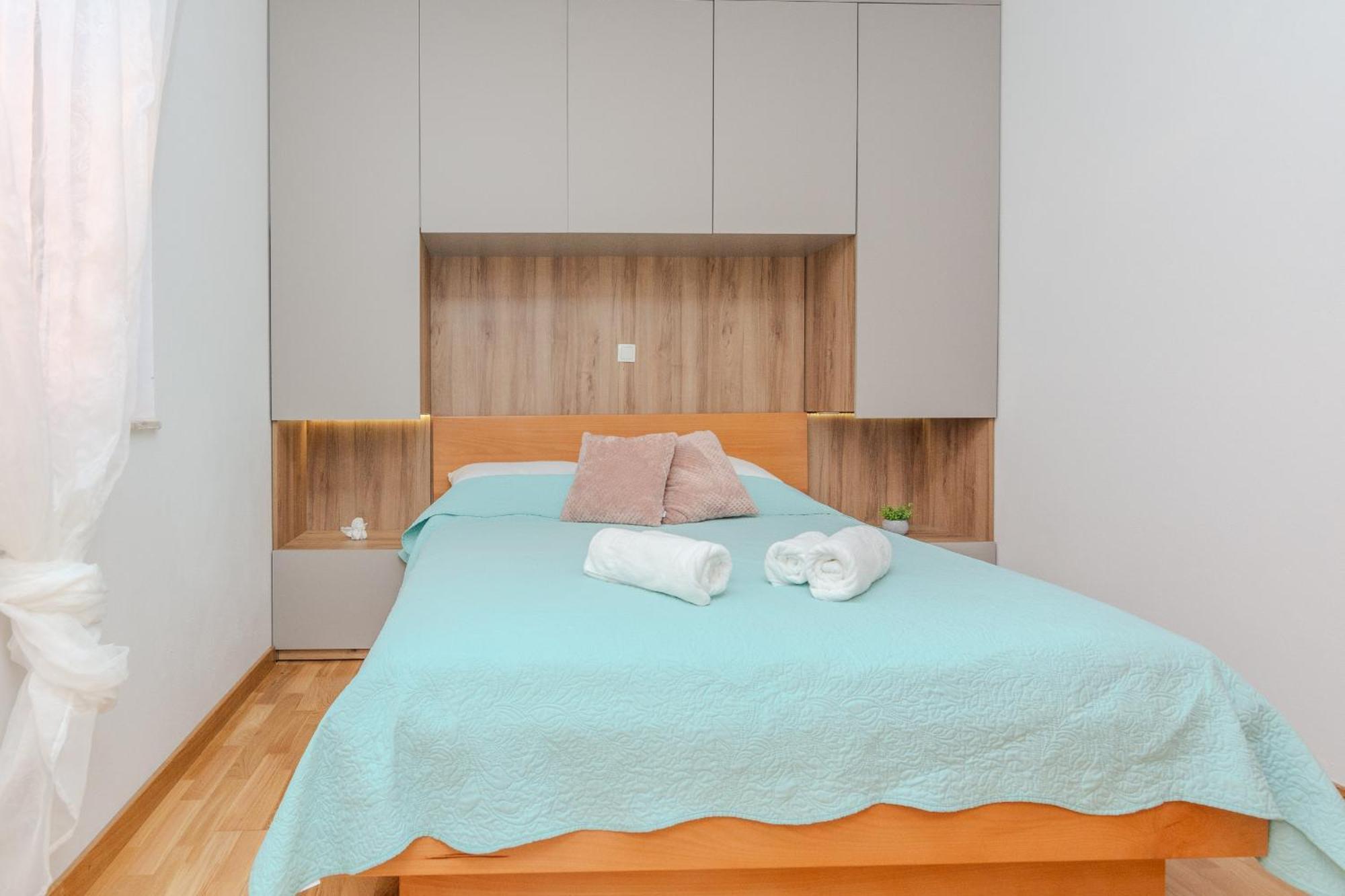 Holiday Home Lucy Pakostane Luaran gambar