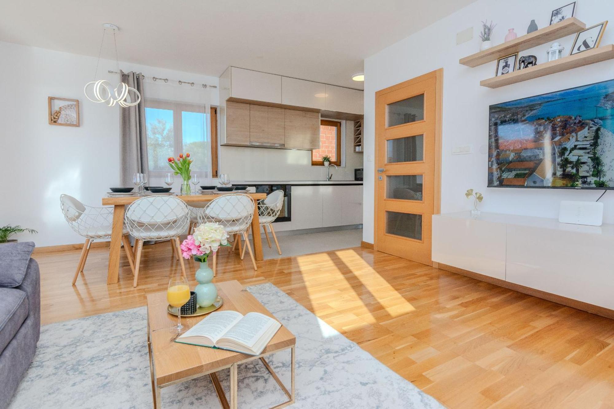 Holiday Home Lucy Pakostane Luaran gambar